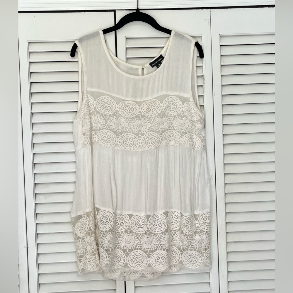 Sleeveless White Lace-Panel Tank Top